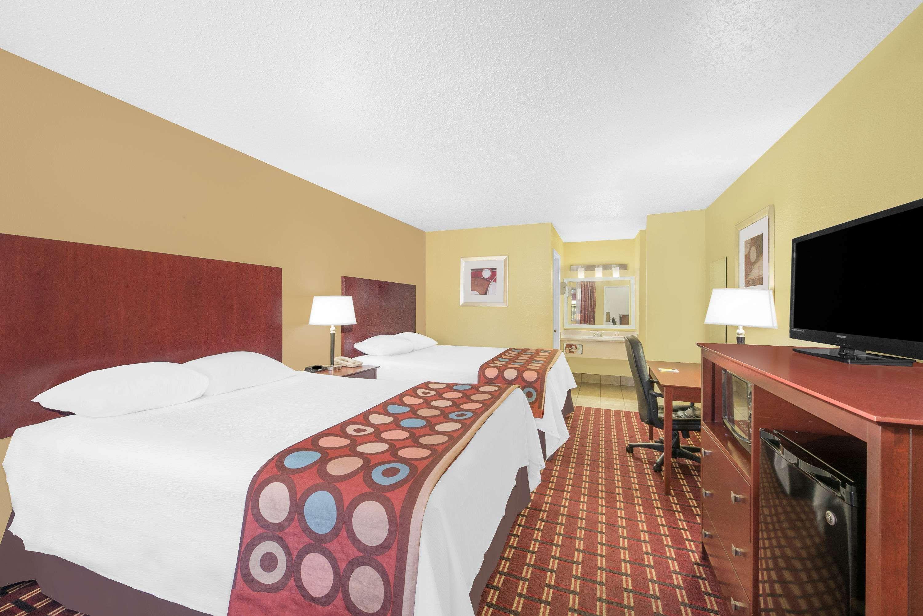 Super 8 By Wyndham Tx