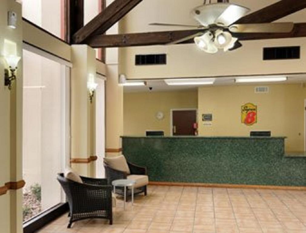 Super 8 By Wyndham Tx Motel Kerrville