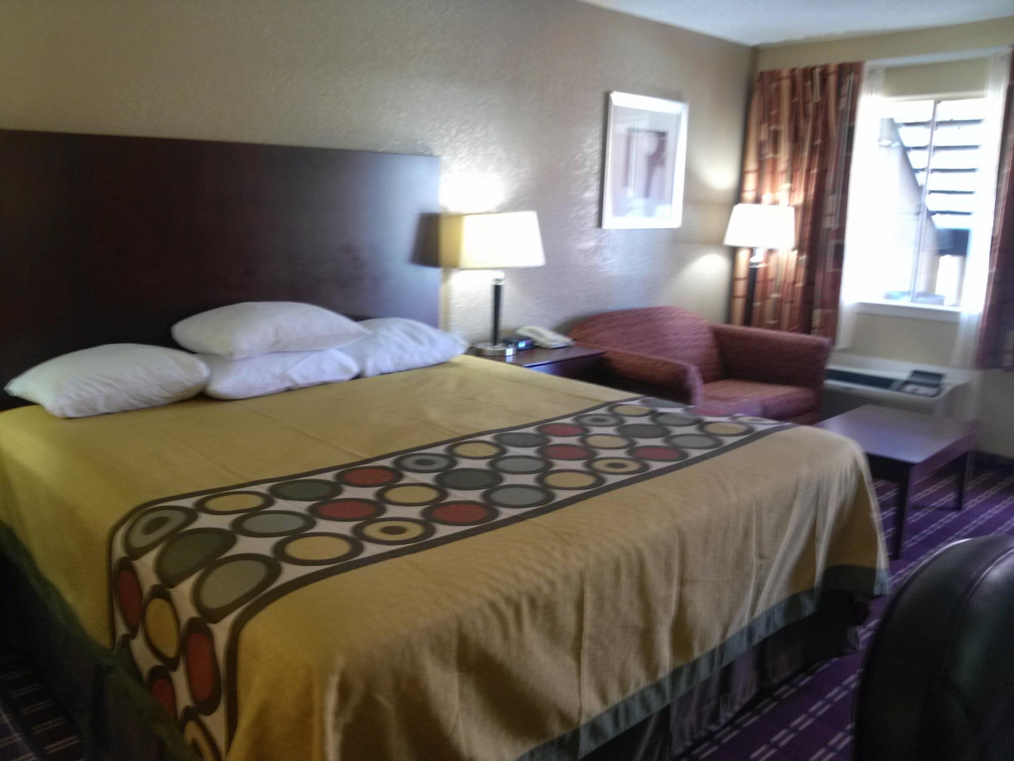 Super 8 By Wyndham Tx Kerrville