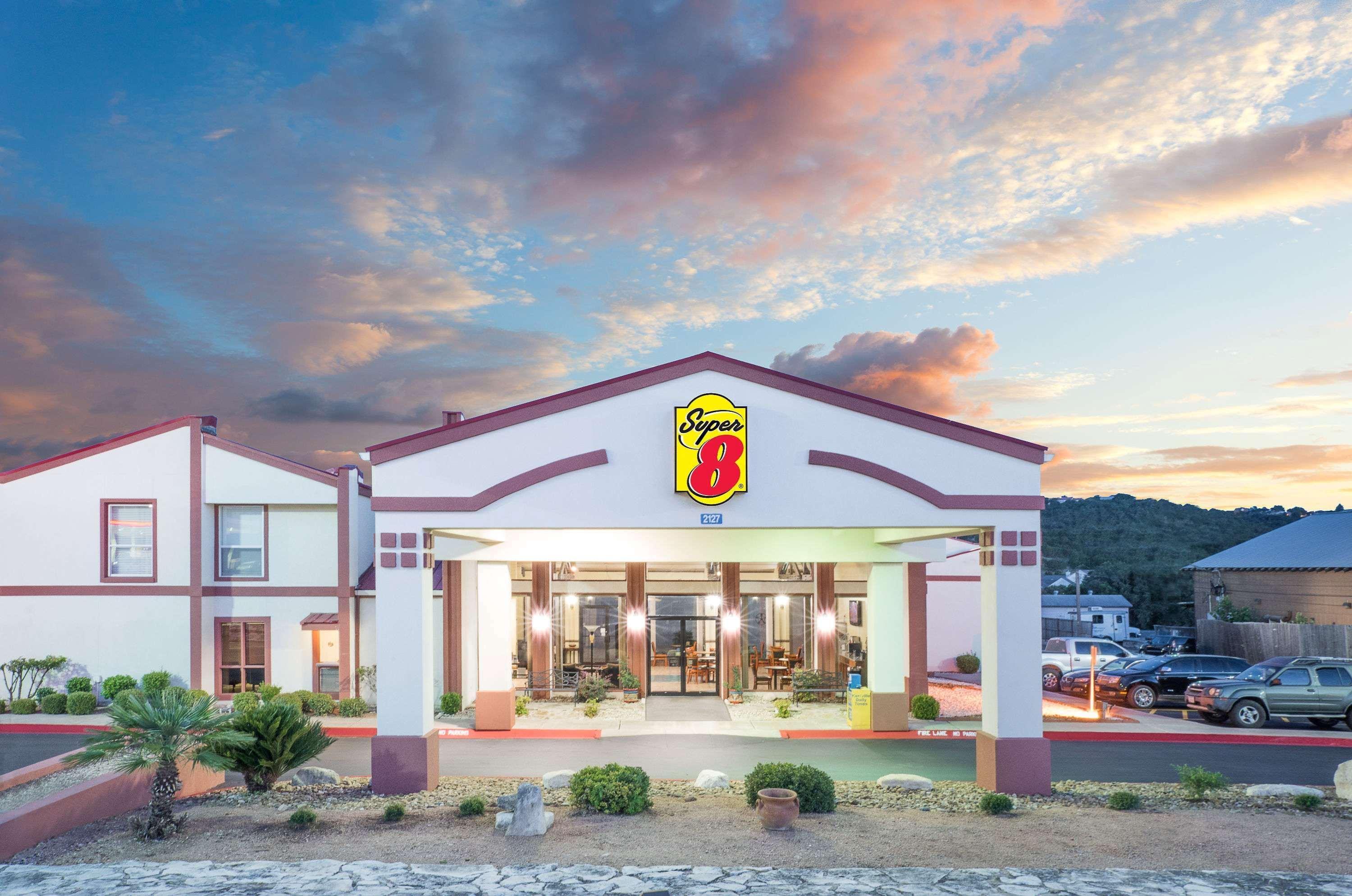 Super 8 By Wyndham Tx Motel 2*