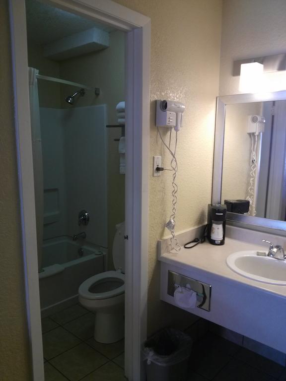 Super 8 By Wyndham Tx Motel Kerrville