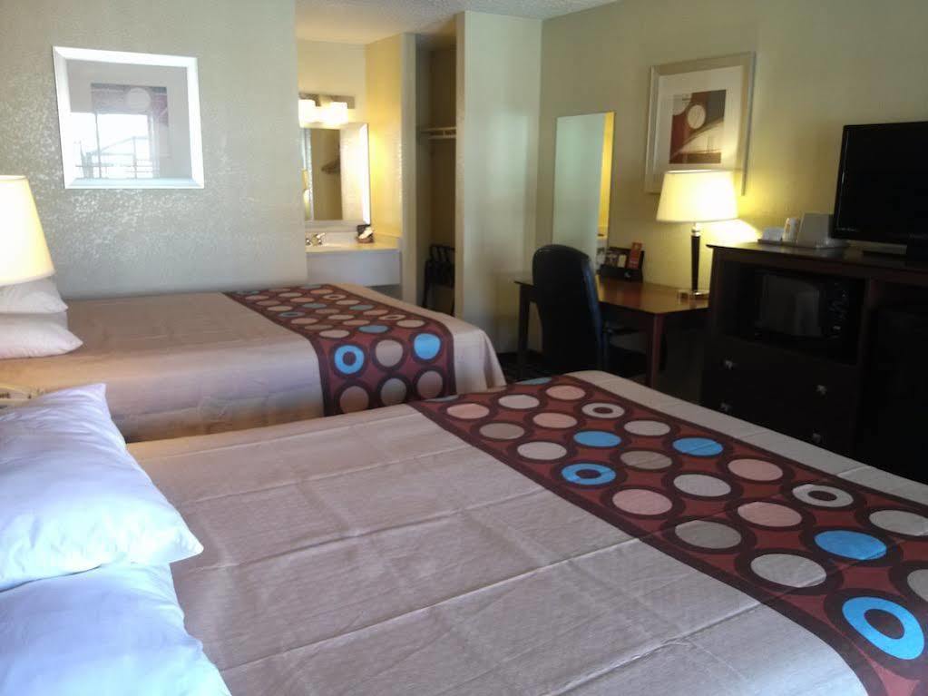 Motel Super 8 By Wyndham Tx 2*